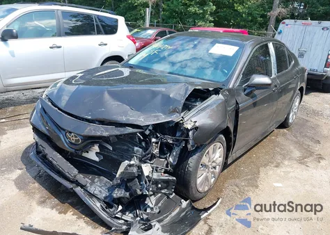 2018 Toyota Camry Le from USA, damaged, VIN 4T1B11HK8JU007334